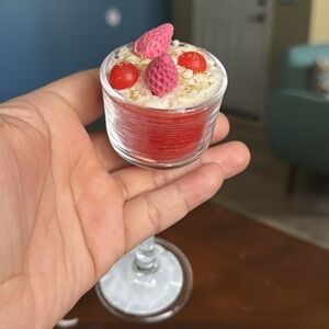 Elegant Red and Pink candle